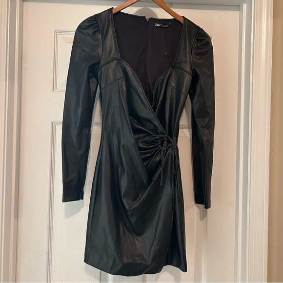 Zara Dresses & Skirts - ZARA BLACK FAUX LEATHER CROSSOVER WRAP DRESS WITH SWEETHEART NECKLINE SIZE XS